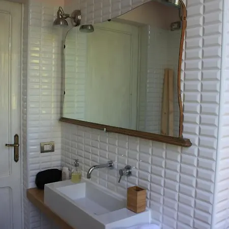 Daire Oltretorrente 15 *