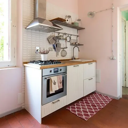 Appartamento Oltretorrente 15 *